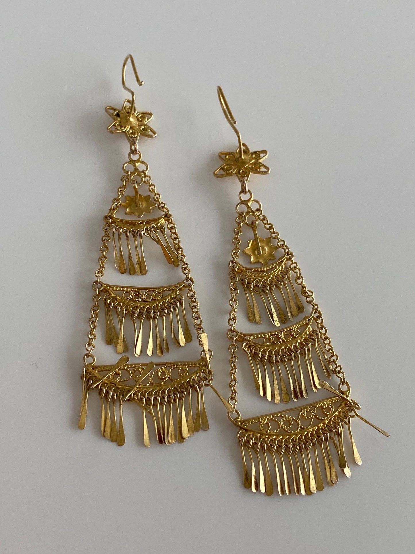 Vintage Solid 10k Yellow Gold Floral Fringe Chandelier Dangle Earrings