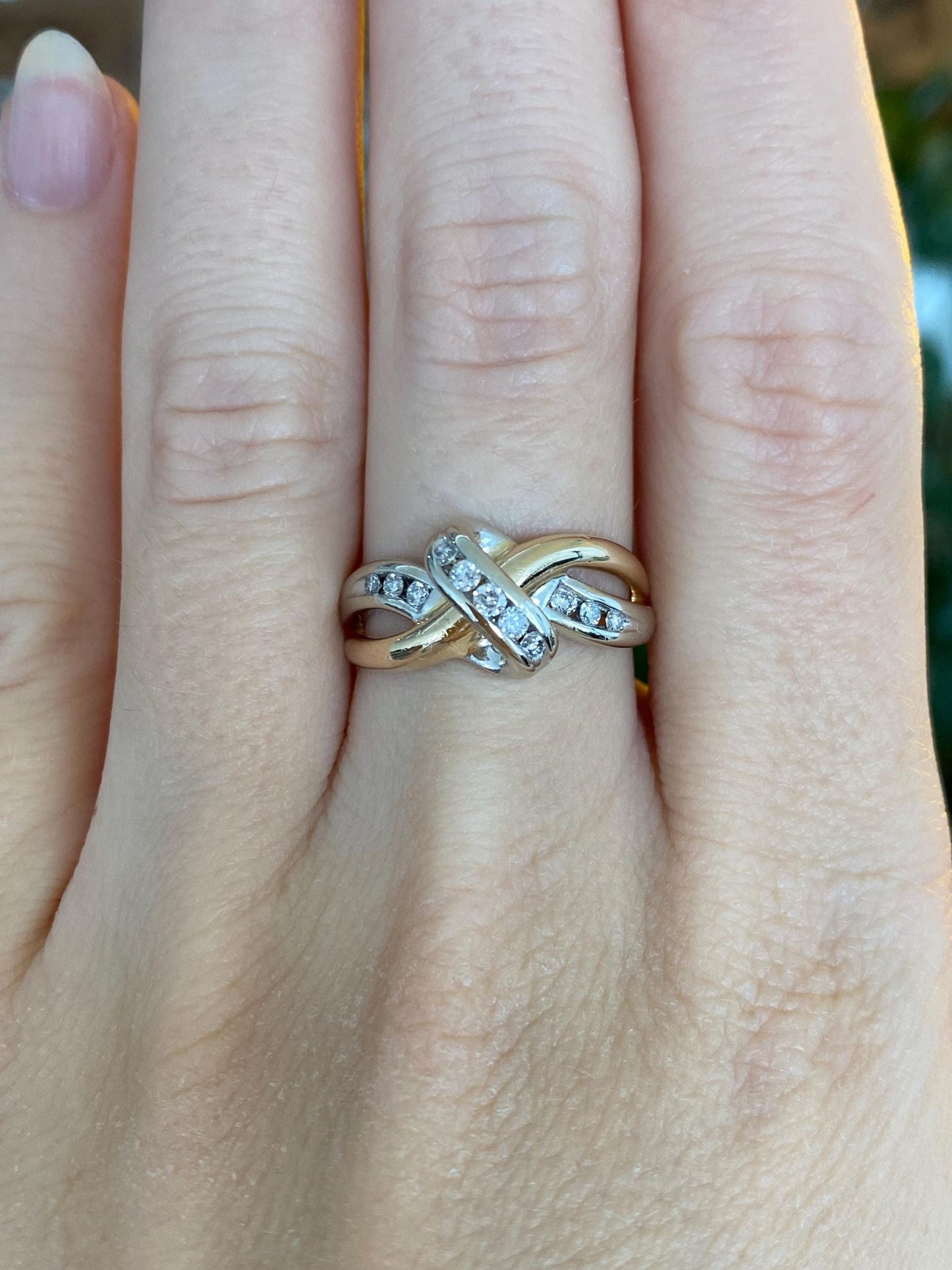 Vintage Solid 14k White & Yellow Gold Diamond Twist Ring Band - Size 7