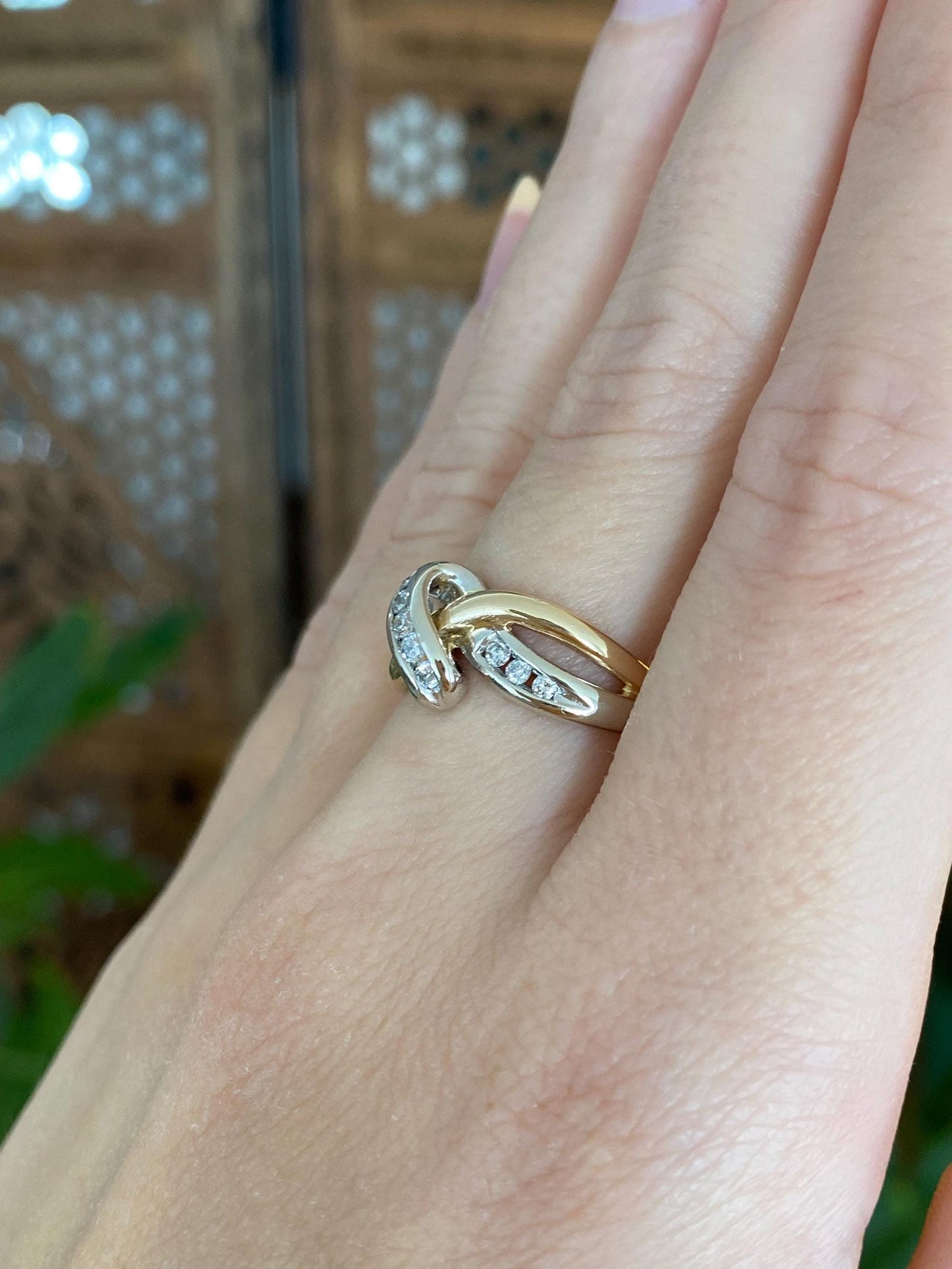 Vintage Solid 14k White & Yellow Gold Diamond Twist Ring Band - Size 7