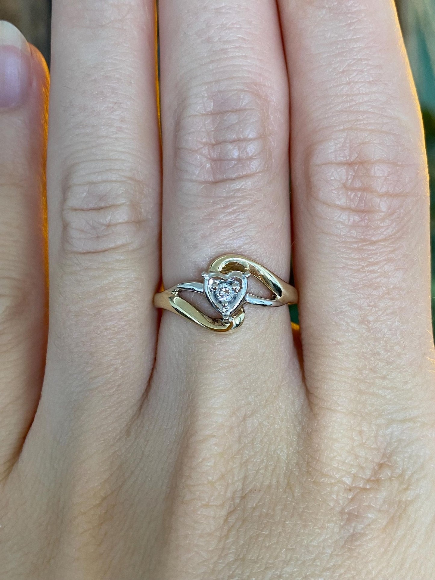 Vintage Solid 10k White & Yellow Gold Diamond Heart Ring - Size 6.5