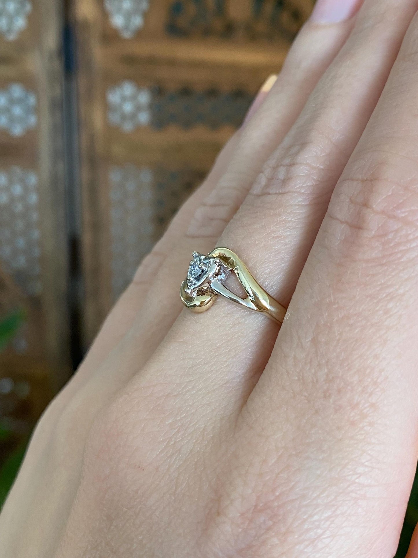 Vintage Solid 10k White & Yellow Gold Diamond Heart Ring - Size 6.5