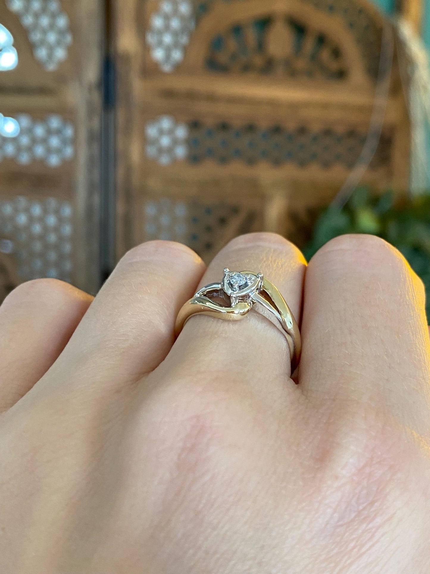 Vintage Solid 10k White & Yellow Gold Diamond Heart Ring - Size 6.5