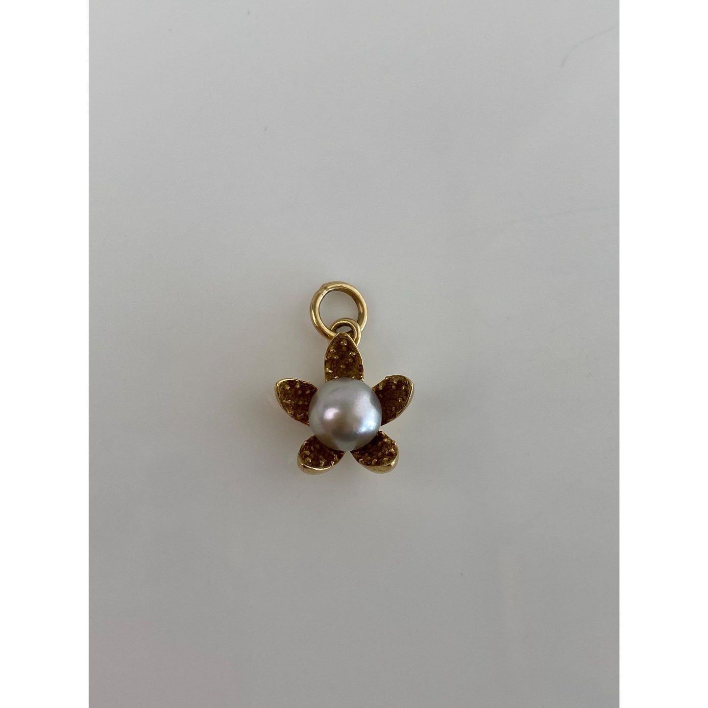 Vintage Solid 18k Yellow Gold Little Pearl Flower Charm