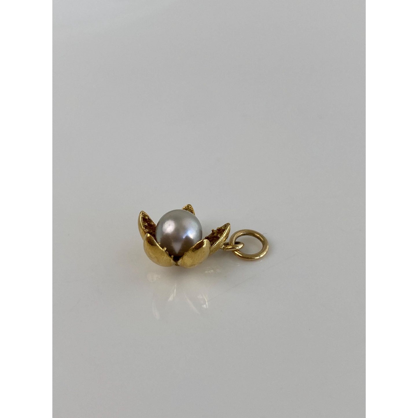 Vintage Solid 18k Yellow Gold Little Pearl Flower Charm