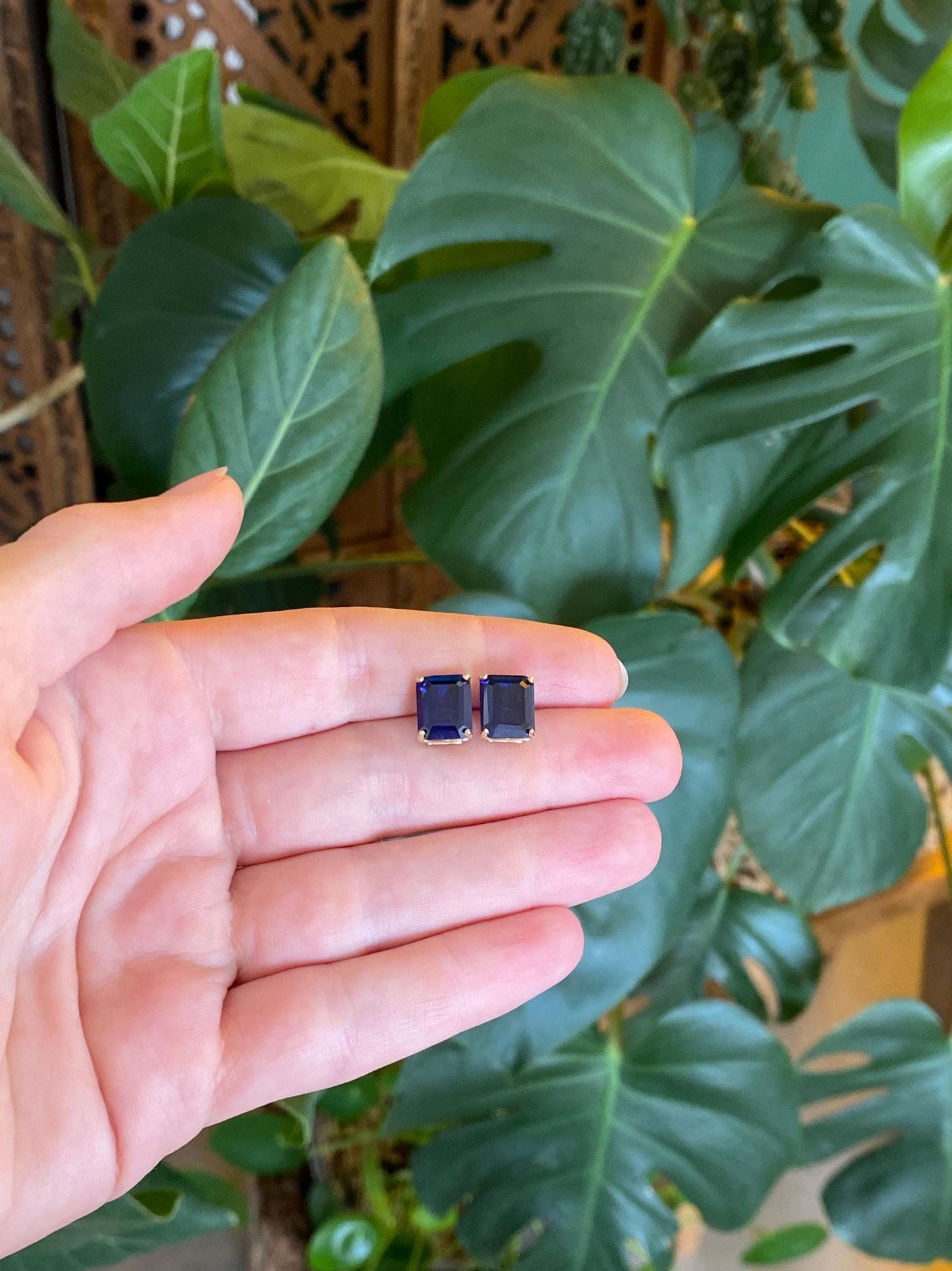 Vintage Solid 14k Yellow Gold Blue Sapphire Stud Earrings