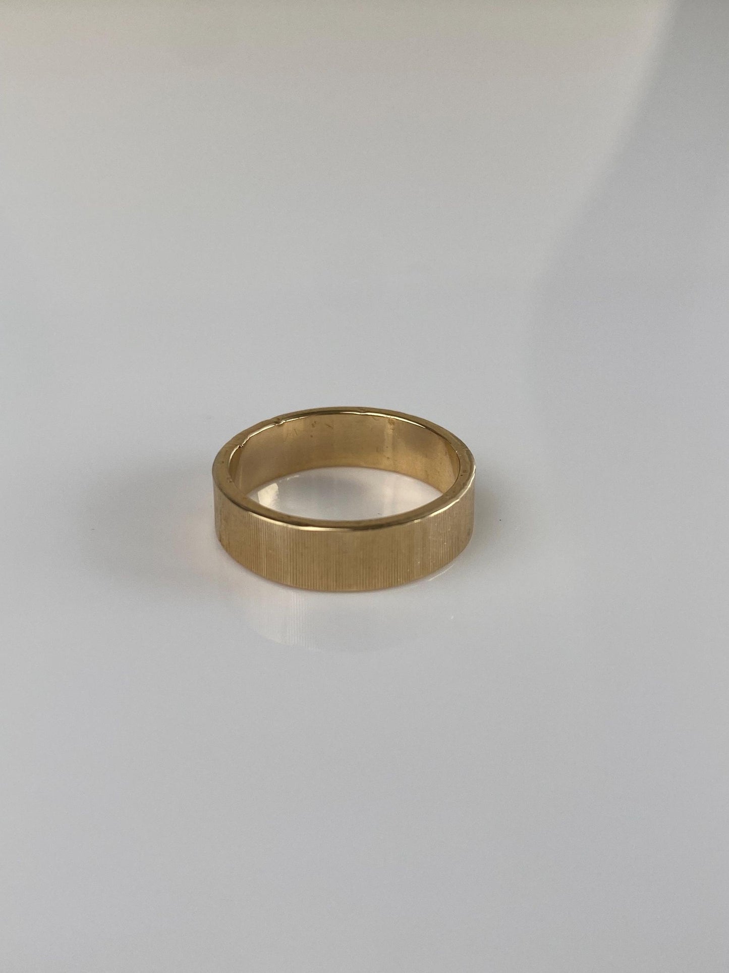 Vintage Solid 14k Yellow Gold Satin Ring Band - Size 5