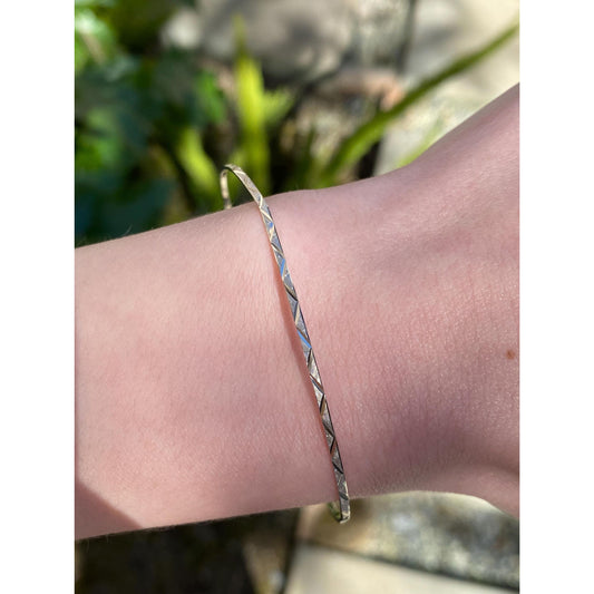 Vintage Solid 14k White Gold Thin Diamond Cut Bangle Bracelet