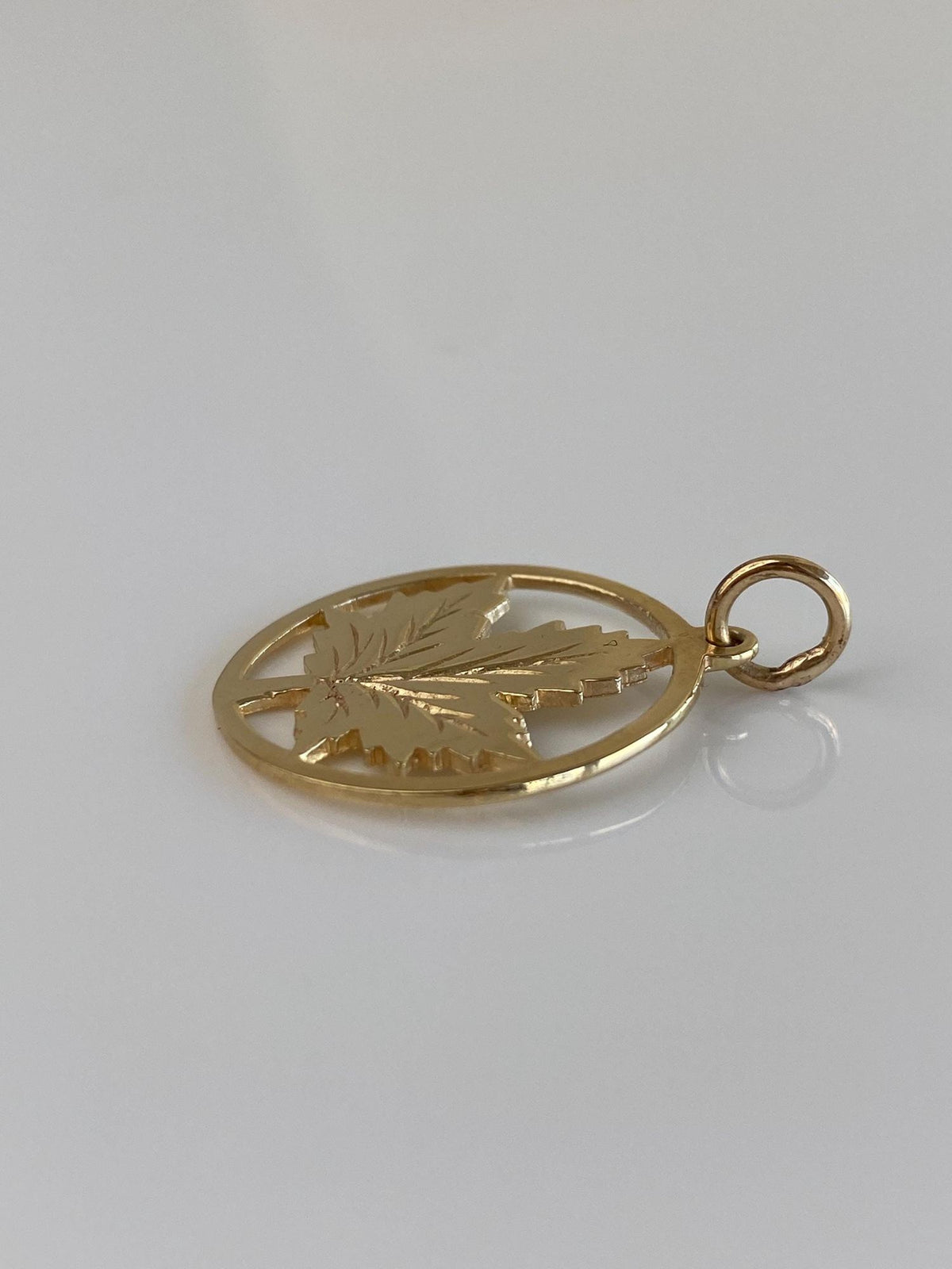 Vintage Solid 10k Yellow Gold Maple Leaf Charm