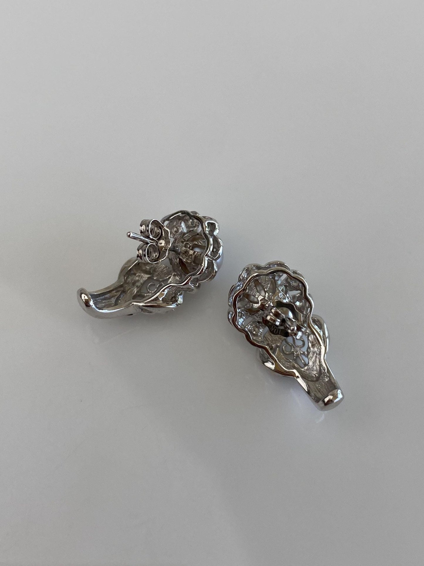 Vintage Solid 10k White Gold Diamond Grey Pearl Drop Earrings