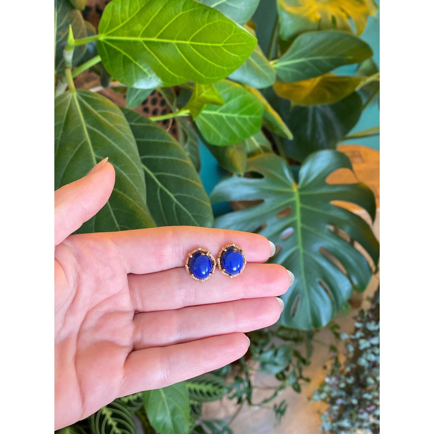 Vintage Solid 14k Yellow Gold Blue Lapis Lazuli Stud Earrings