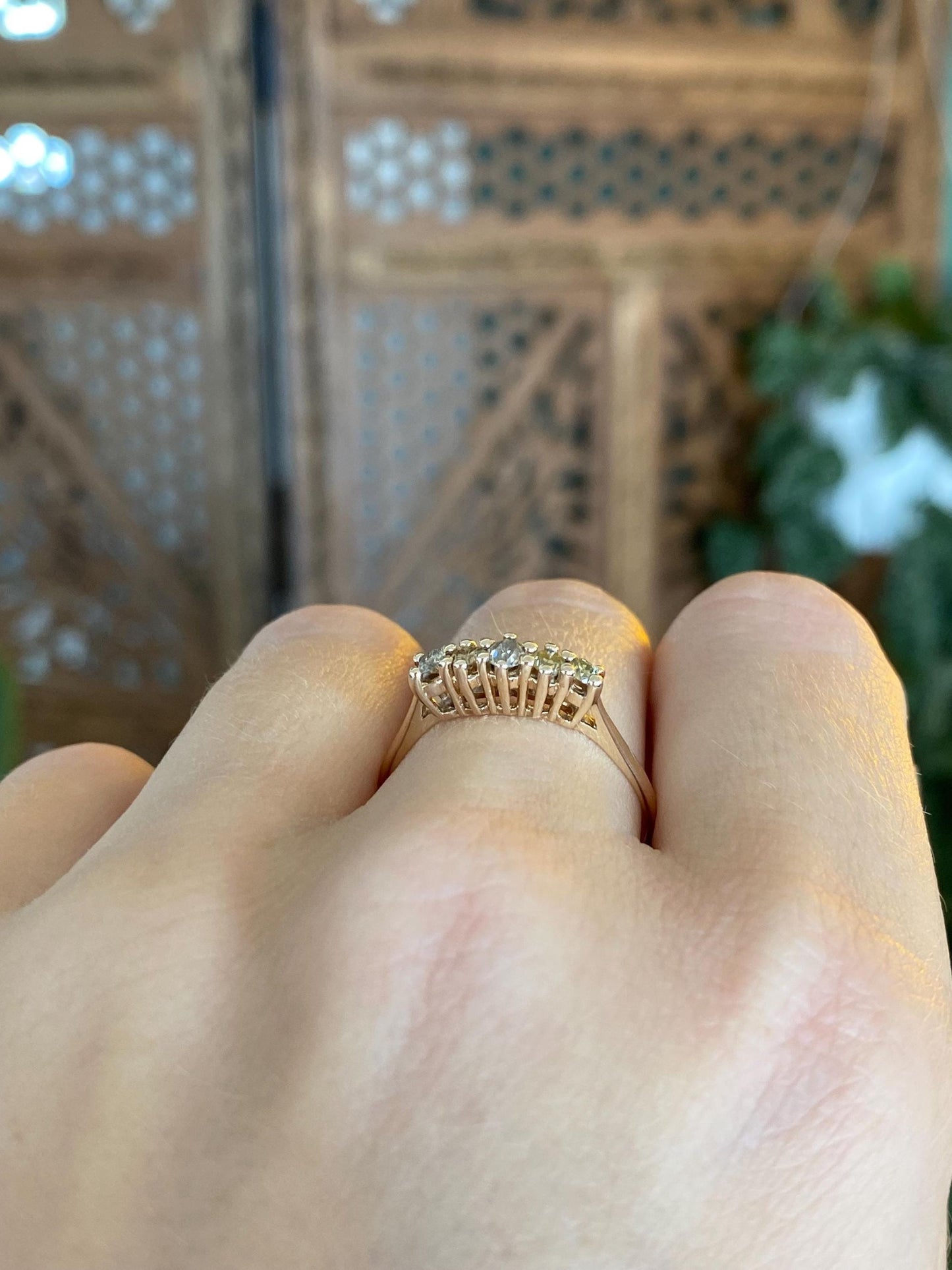 Vintage Solid 14k Yellow Gold Yellow & Champagne Diamond Row Ring - Size 9
