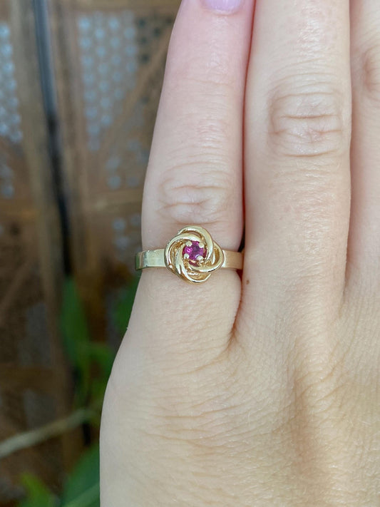 Vintage Solid 14k Yellow Gold Pink Sapphire Knot Ring - Size 3.75