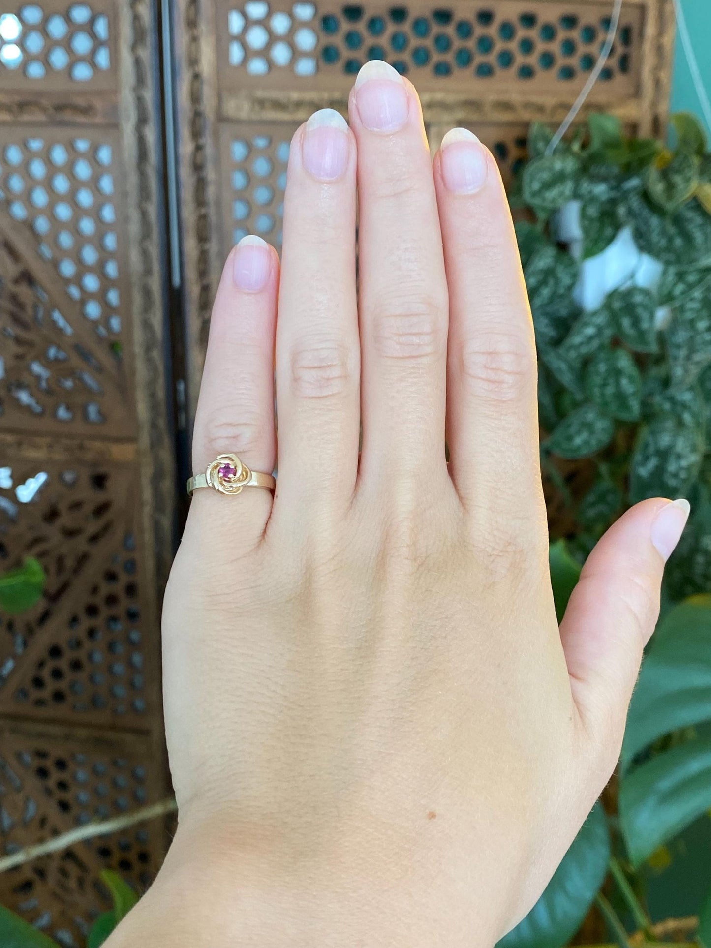 Vintage Solid 14k Yellow Gold Pink Sapphire Knot Ring - Size 3.75