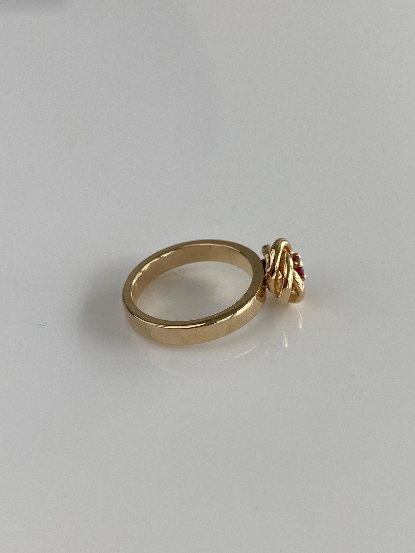 Vintage Solid 14k Yellow Gold Pink Sapphire Knot Ring - Size 3.75
