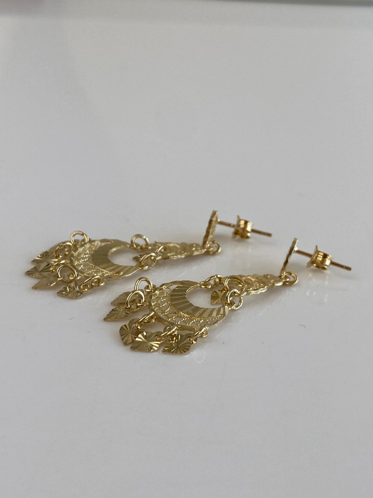 Vintage Solid 14k Yellow Gold Diamond Cut Filigree Chandelier Dangle Stud Earrings