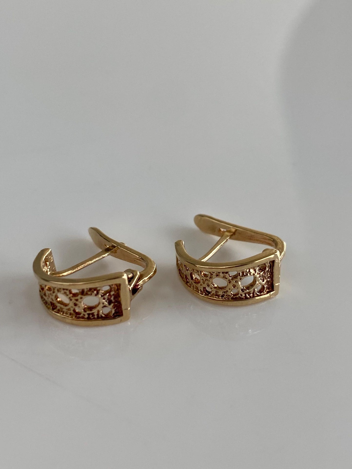 Vintage Solid 10k Open Work Filigree Drop Earrings