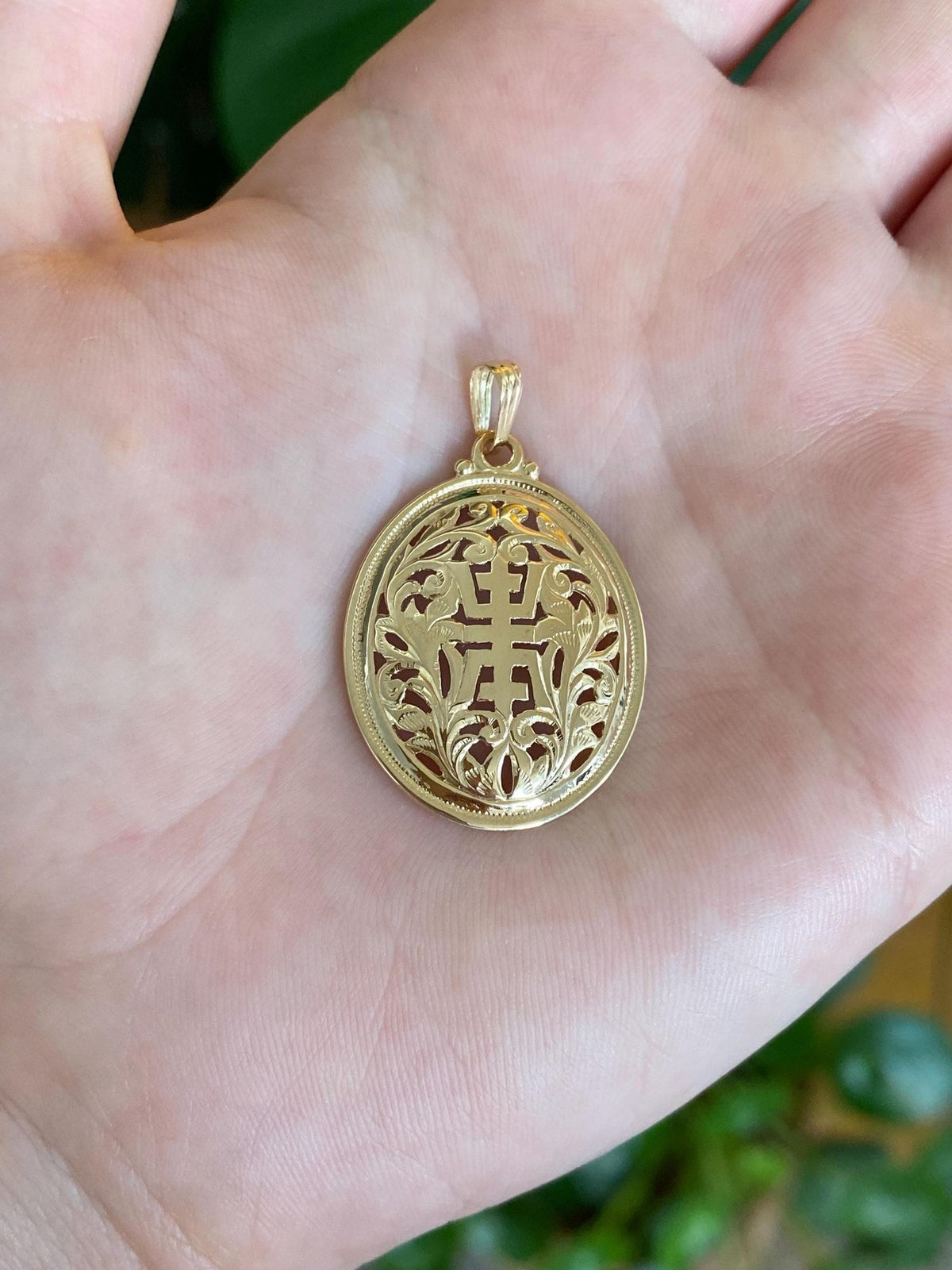 Vintage Solid 14k Yellow Gold Open Work Chinese Character Charm