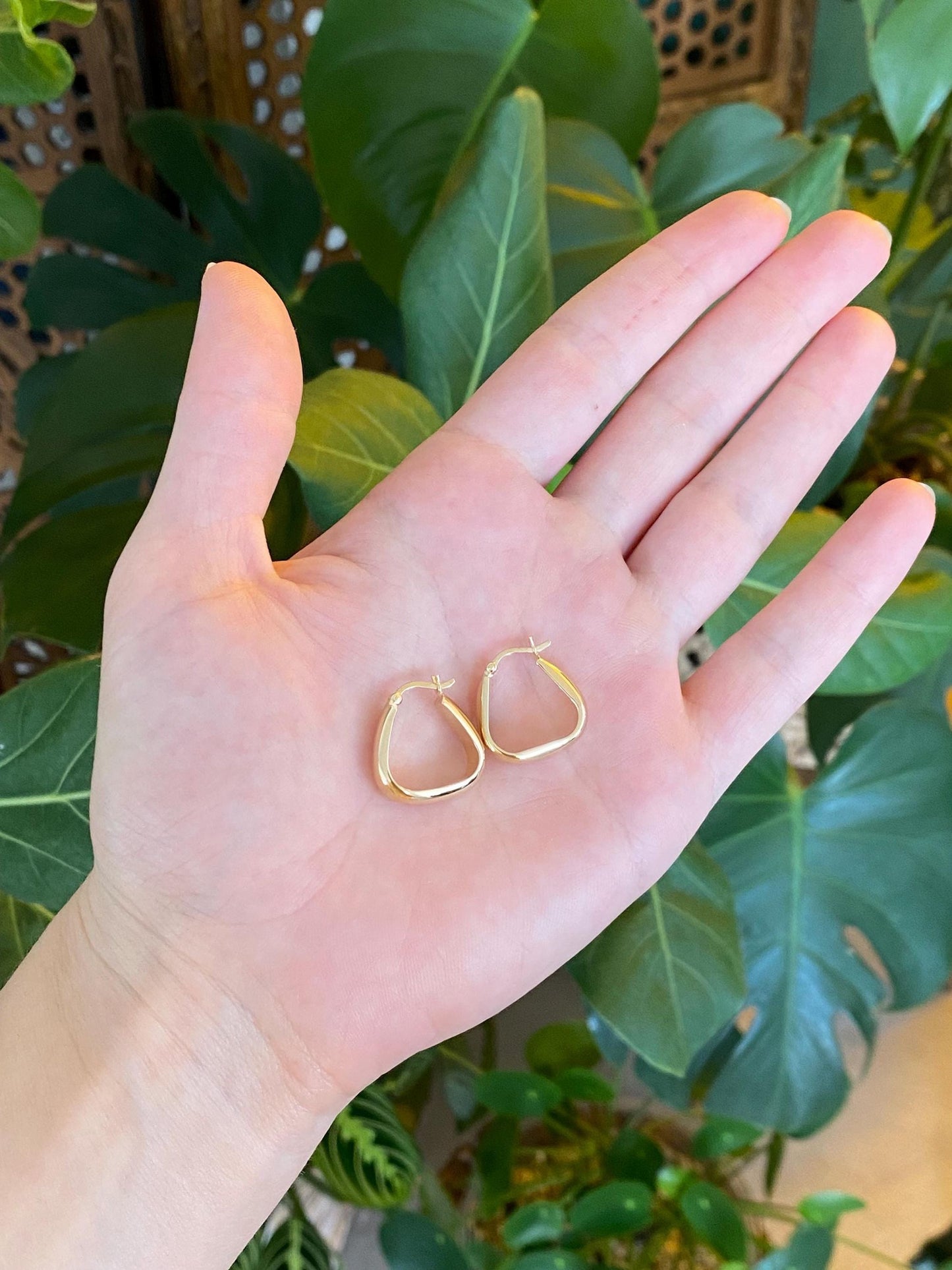 Vintage 14k Yellow Gold Shape Hoop Earrings