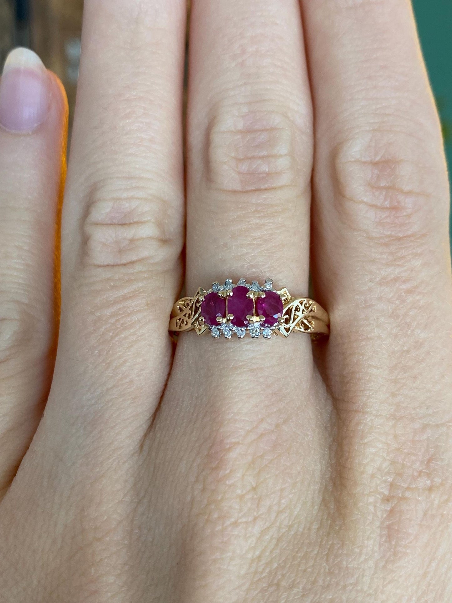 Vintage Solid 14k Yellow Gold Ruby Diamond Ring - Size 9.25