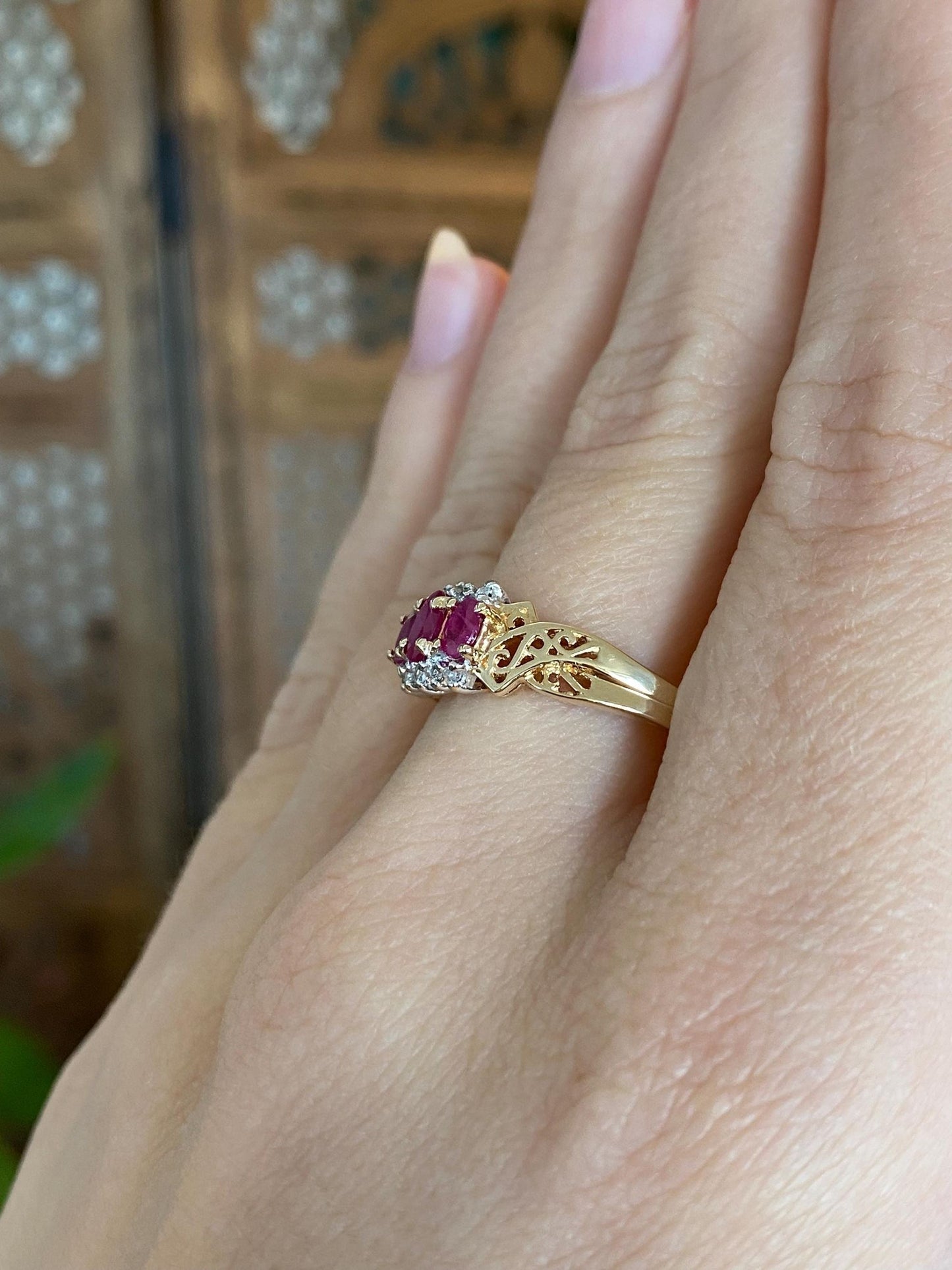 Vintage Solid 14k Yellow Gold Ruby Diamond Ring - Size 9.25