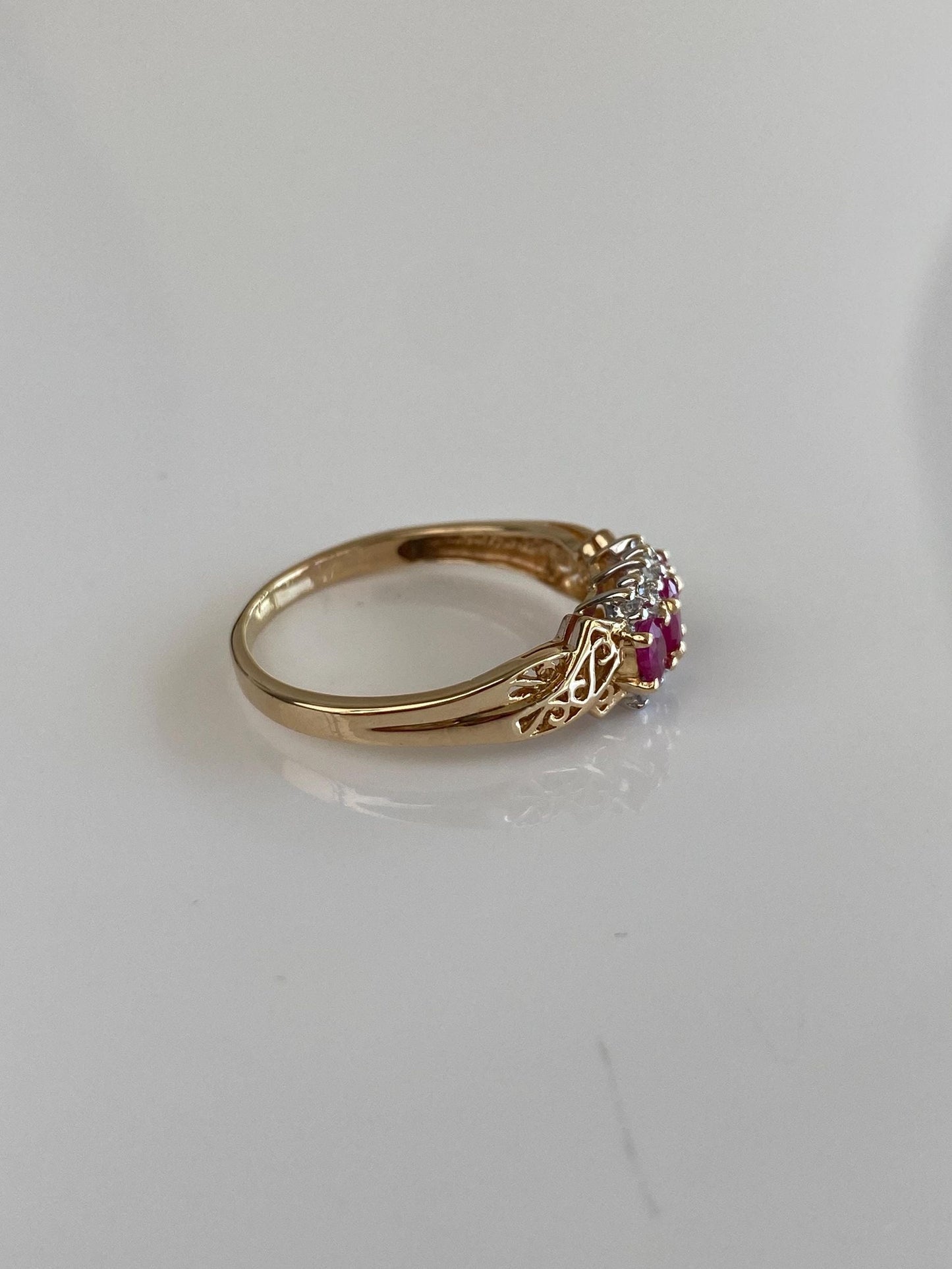 Vintage Solid 14k Yellow Gold Ruby Diamond Ring - Size 9.25