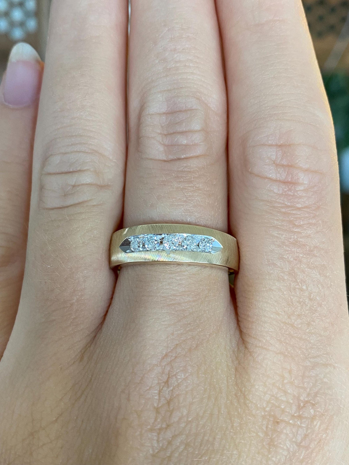 Vintage Solid 14k White & Yellow Gold Diamond Ring Band - Size 7