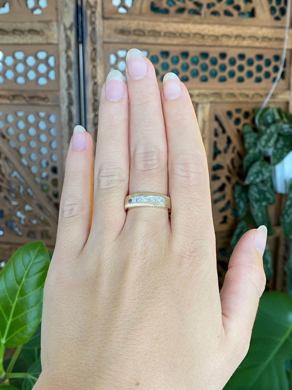 Vintage Solid 14k White & Yellow Gold Diamond Ring Band - Size 7