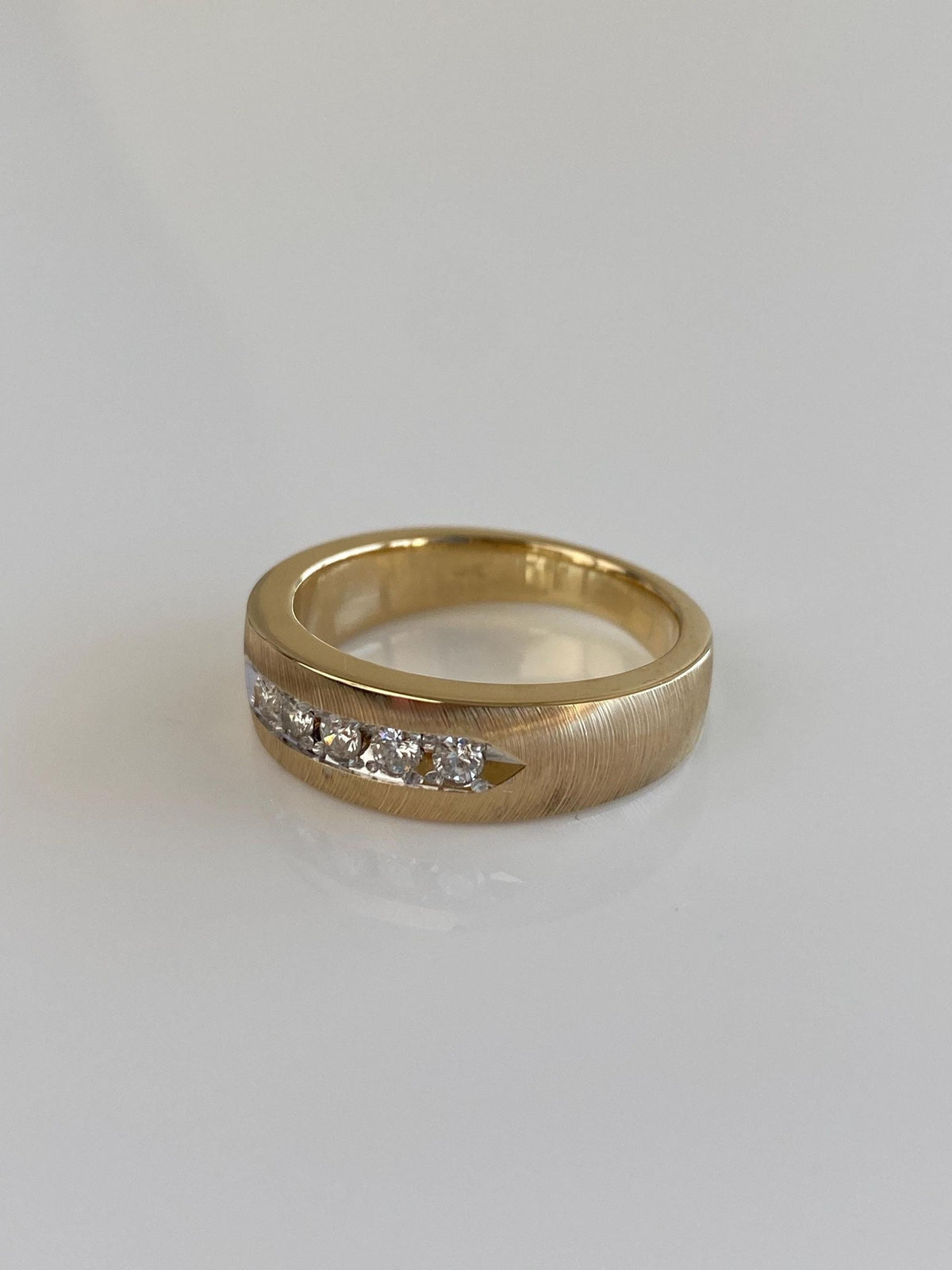 Vintage Solid 14k White & Yellow Gold Diamond Ring Band - Size 7
