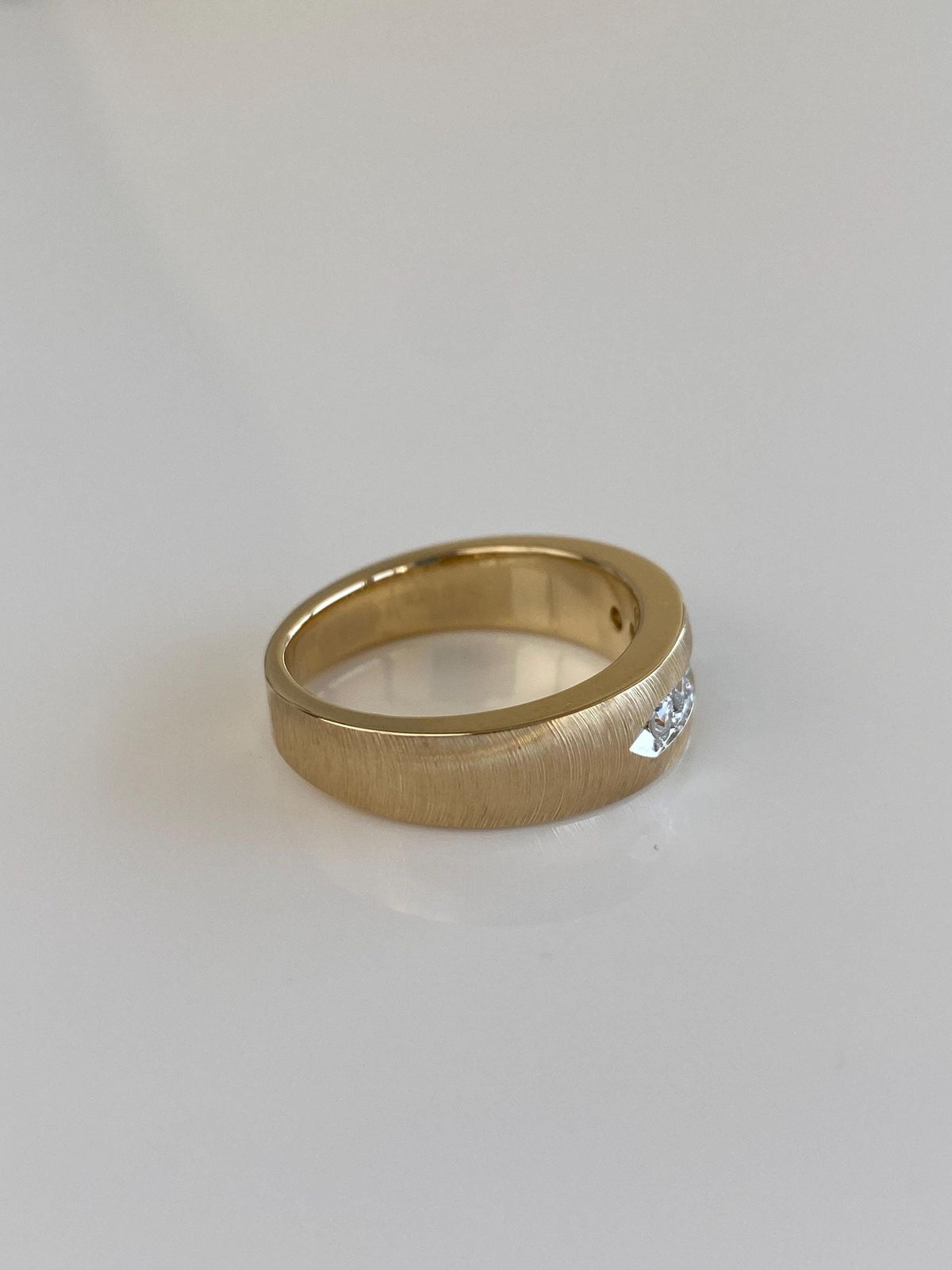 Vintage Solid 14k White & Yellow Gold Diamond Ring Band - Size 7