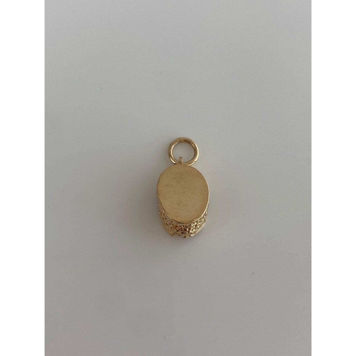 Vintage Solid 18k Yellow Gold Colloseum Charm