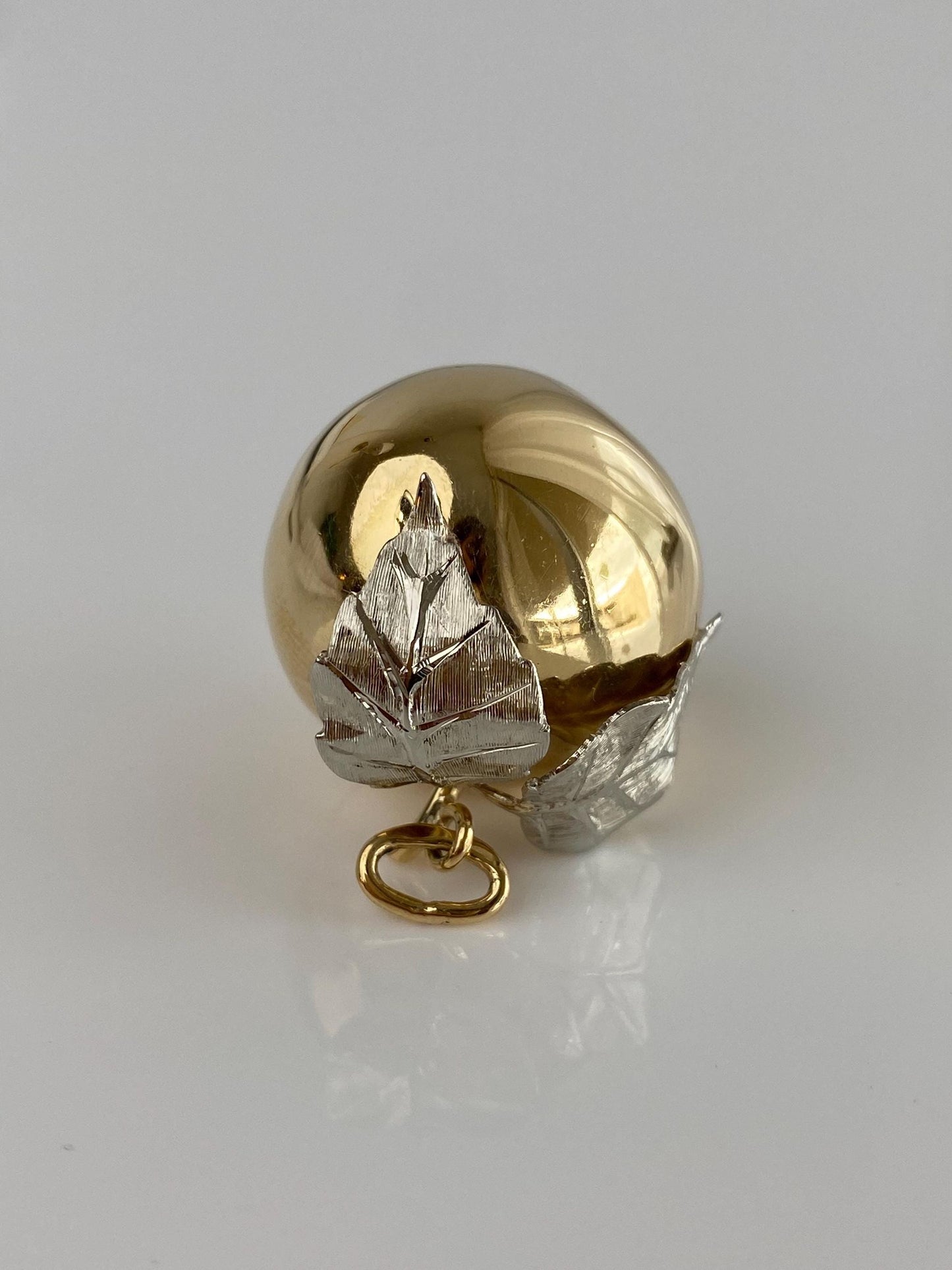 Vintage 18k White & Yellow Gold Apple Charm