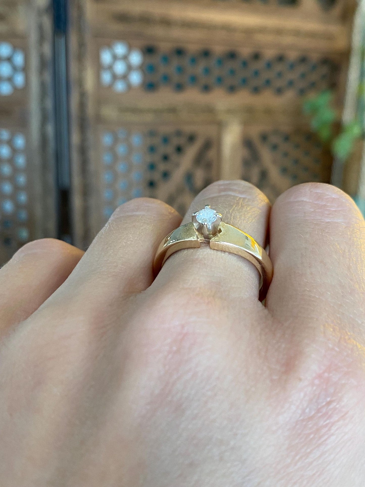 Vintage Solid 14k Yellow Gold Diamond Ring - Size 8.75