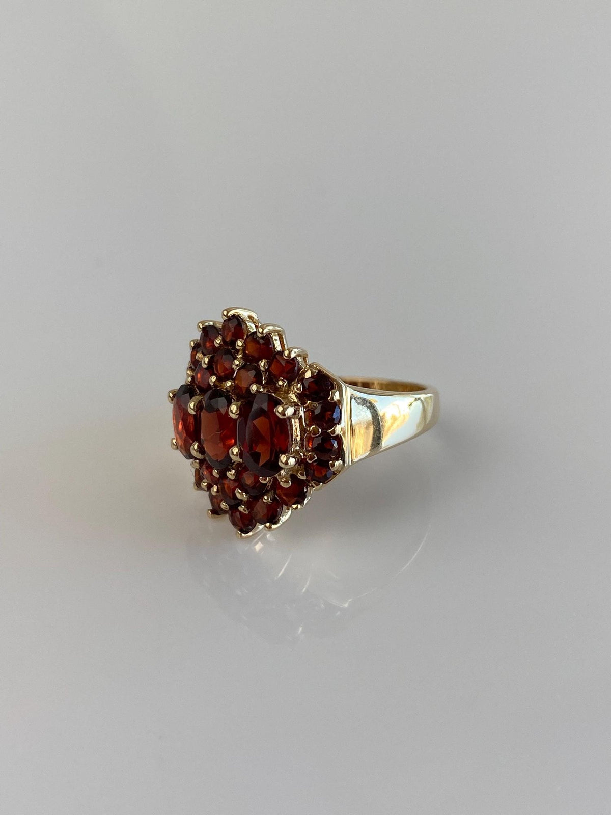 Vintage Solid 10k Yellow Gold Garnet Cluster Ring - Size 4.75