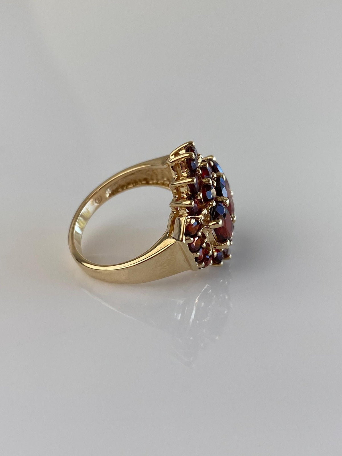 Vintage Solid 10k Yellow Gold Garnet Cluster Ring - Size 4.75