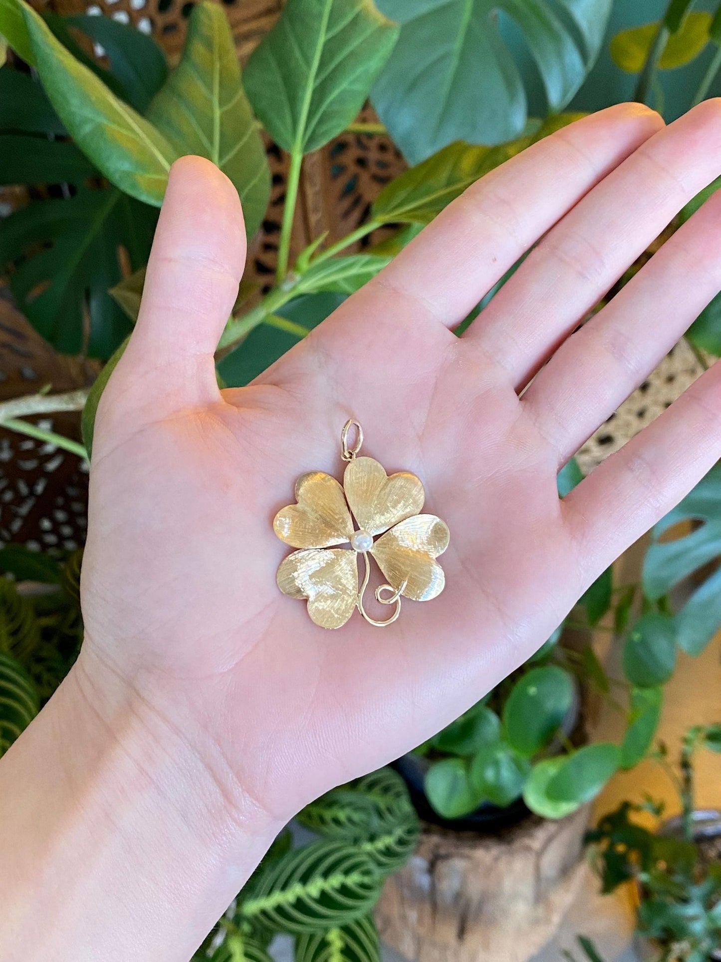 Vintage Solid 14k Yellow Gold Pearl 4 Leaf Clover Charm