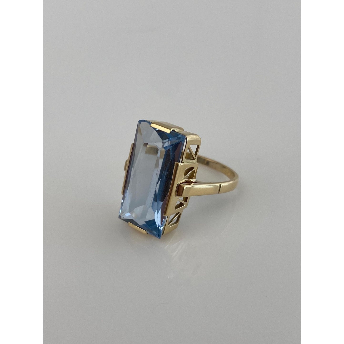 Vintage Solid 14k Yellow Gold Topaz Ring - Size 7.5