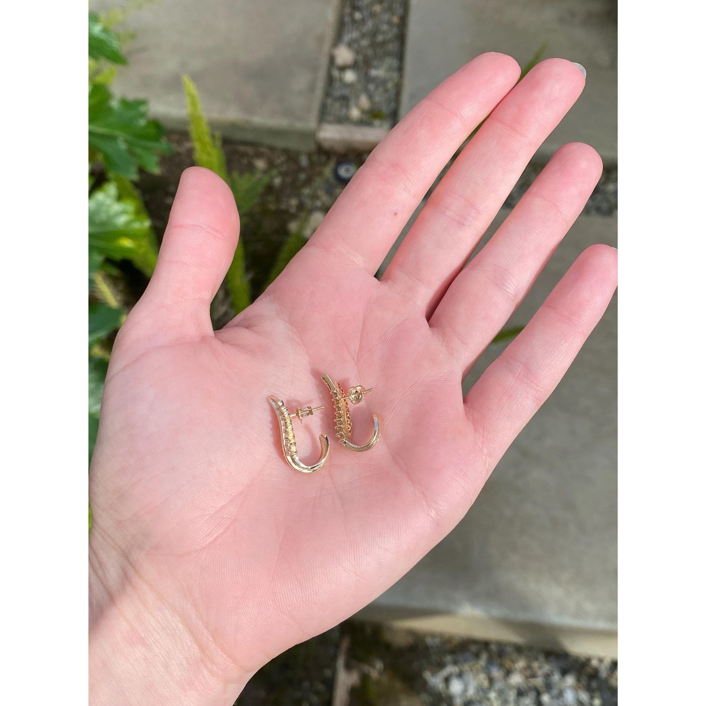 Vintage Solid 14k Yellow Gold Diamond Drop Earrings