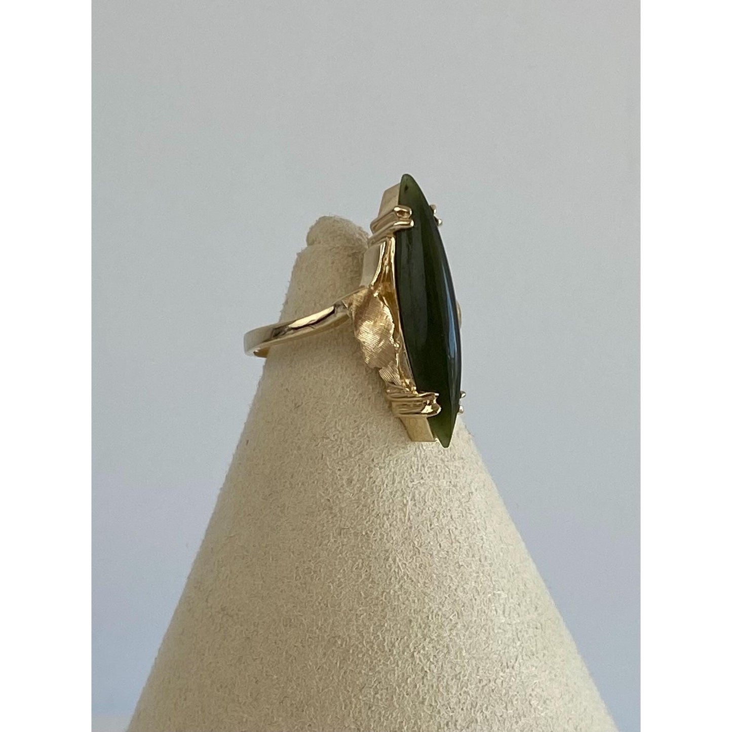 Vintage Solid 14k Yellow Gold Nephrite Marquis Ring - Size 7