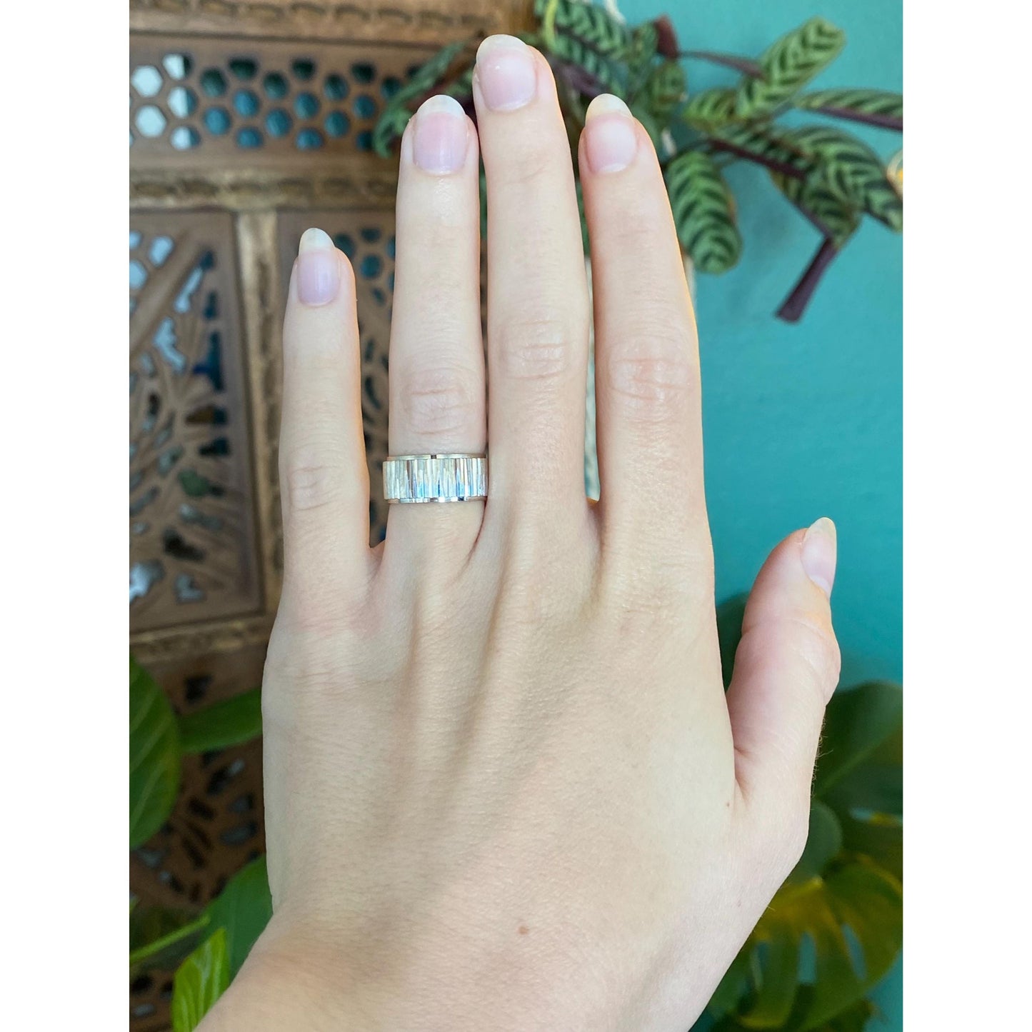 Vintage Solid 14k White Gold Diamond Cut Ring Band - Size 5.25