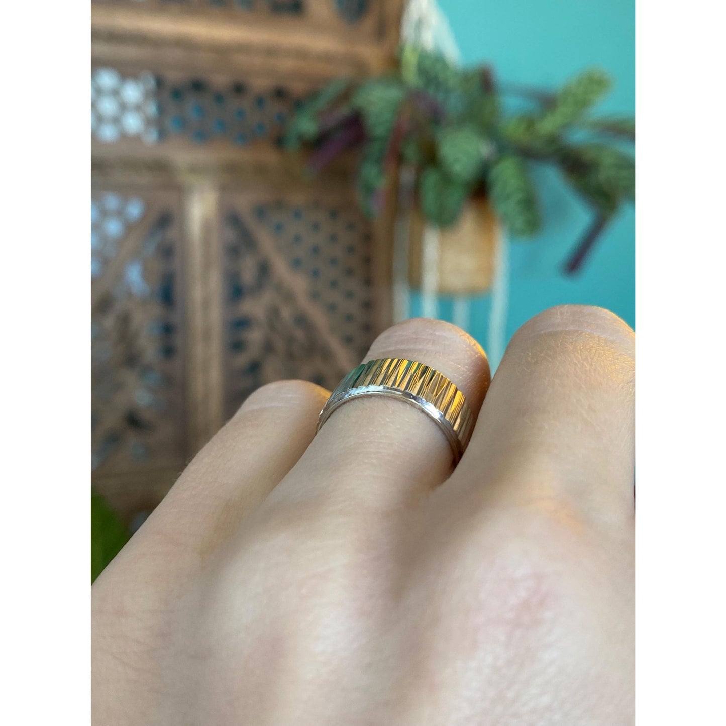 Vintage Solid 14k White Gold Diamond Cut Ring Band - Size 5.25