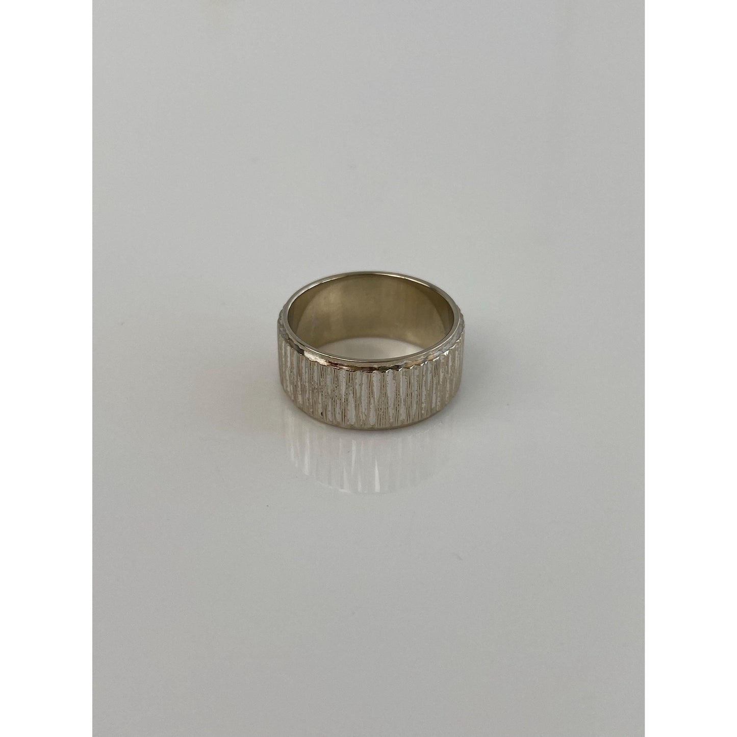 Vintage Solid 14k White Gold Diamond Cut Ring Band - Size 5.25