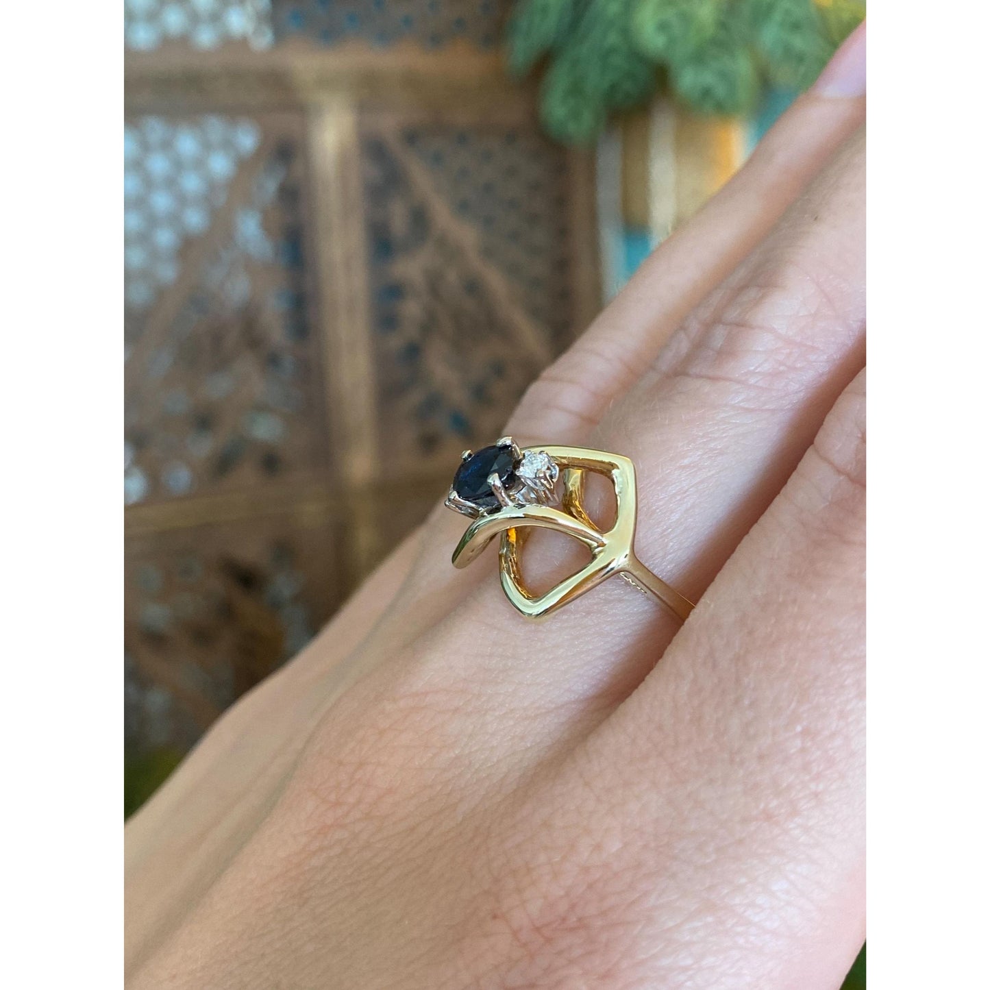 Solid 14k Yellow Gold Clear & Blue Sapphire Ring - Size 7.5