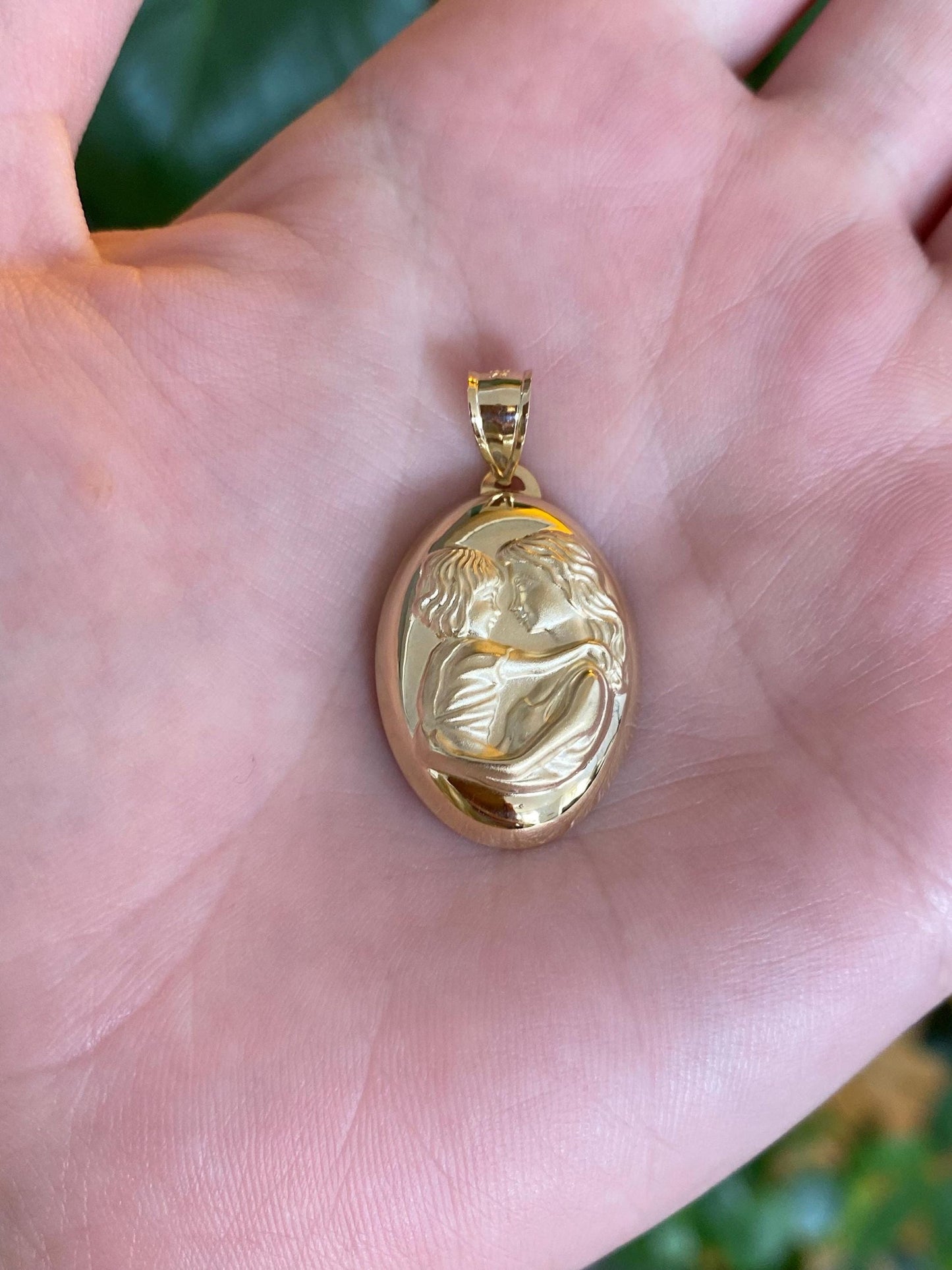 Vintage Solid 14k Yellow Gold Mother & Child Charm