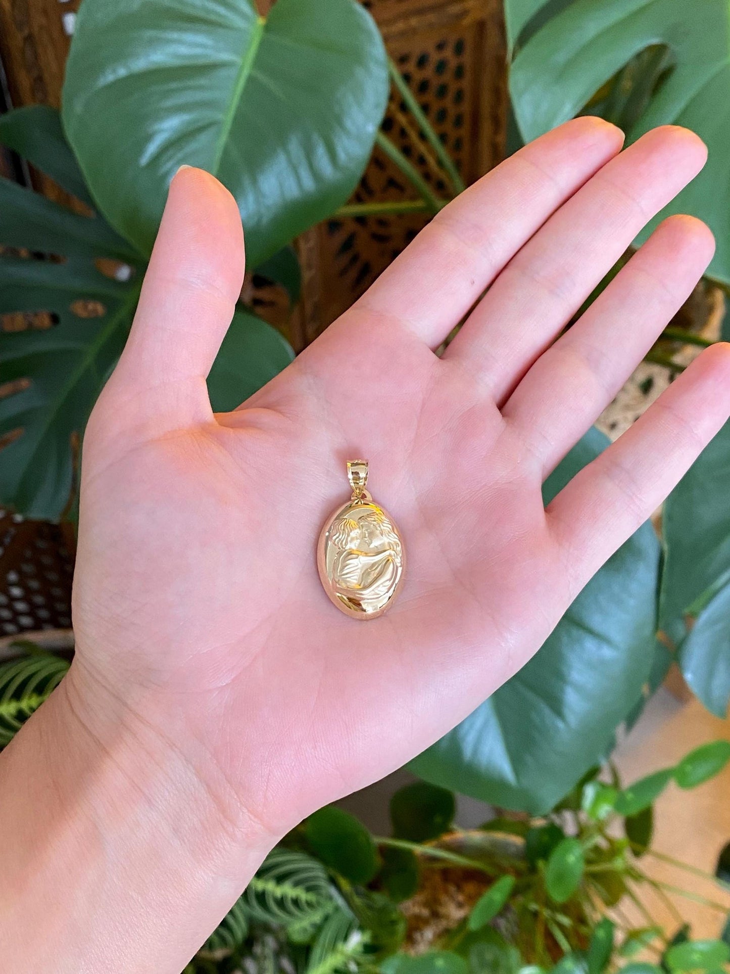Vintage Solid 14k Yellow Gold Mother & Child Charm