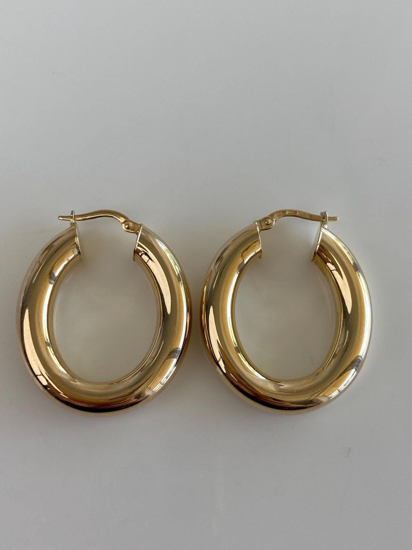 Vintage 14k Yellow Gold Chunky Oval Hoop Earrings
