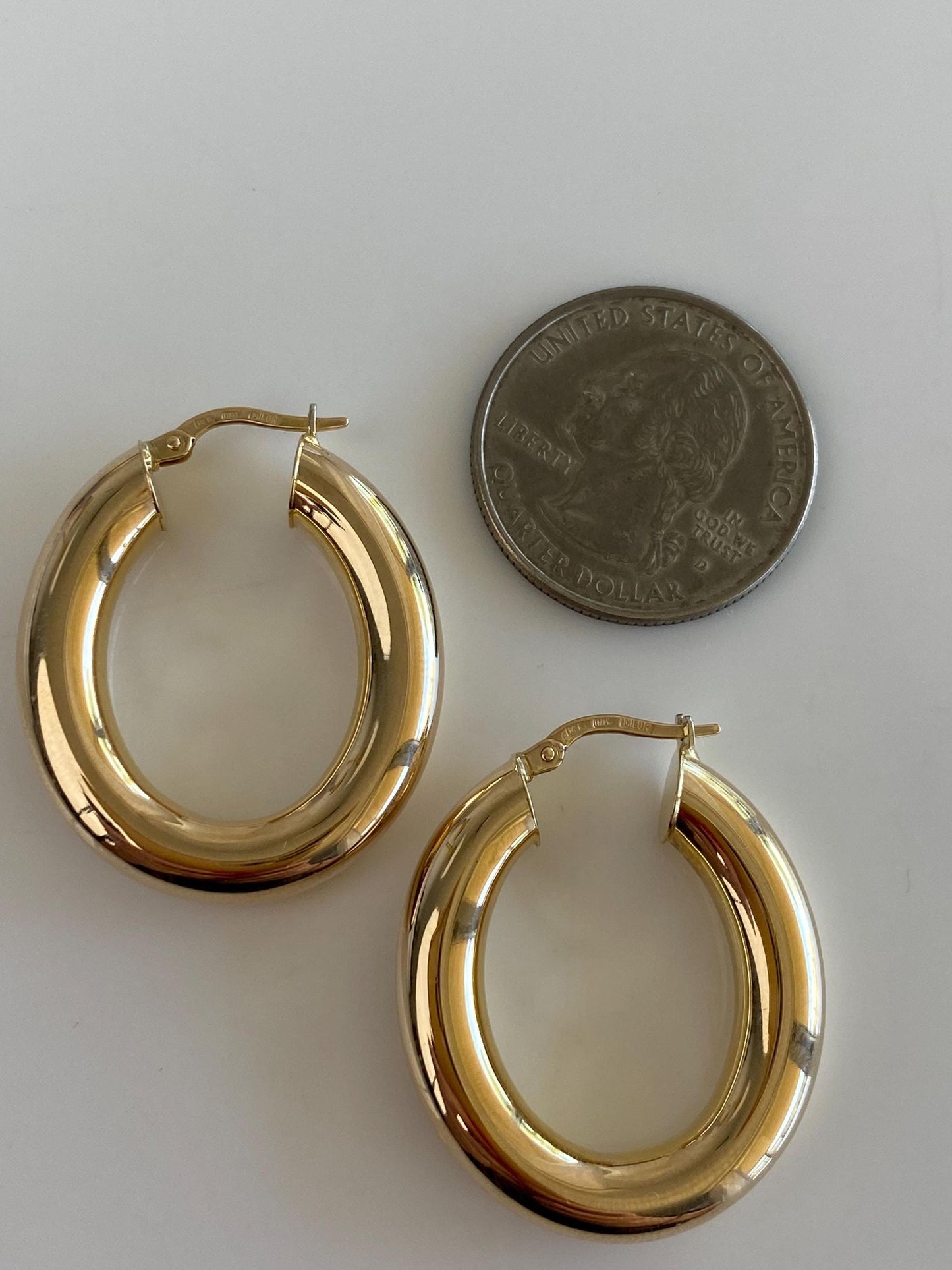 Vintage 14k Yellow Gold Chunky Oval Hoop Earrings
