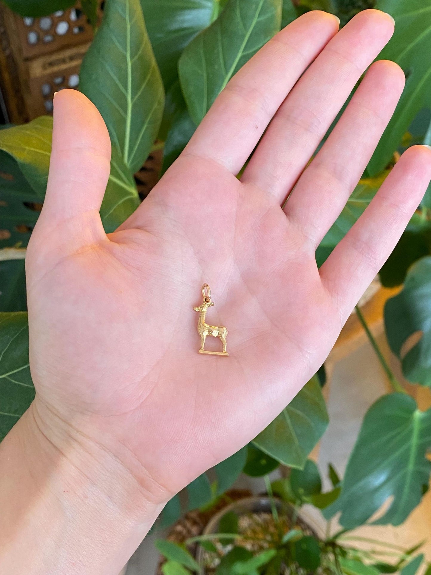 Vintage Solid 18k Yellow Gold Deer Charm