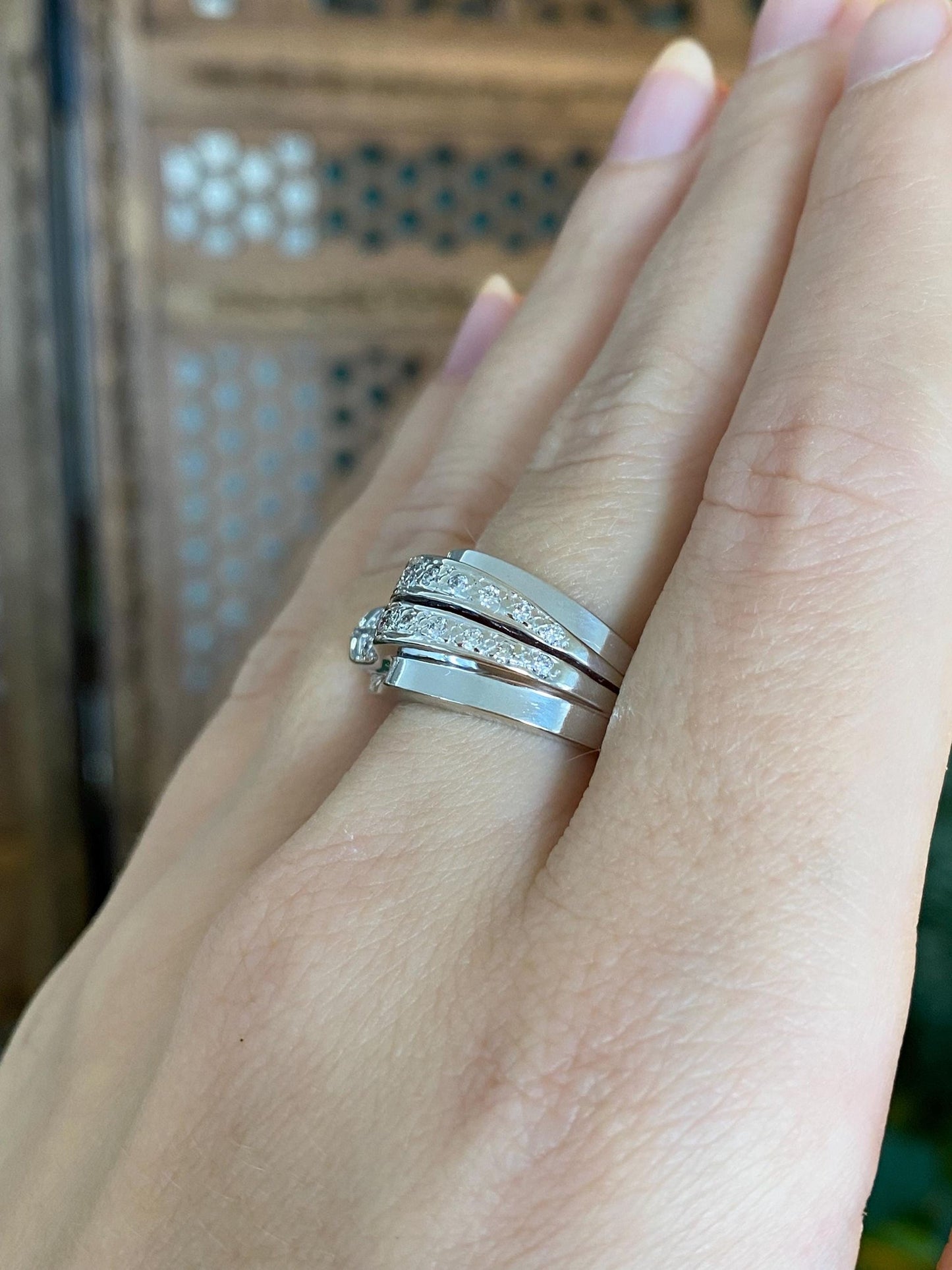 Vintage Solid 14k White Gold Diamond Wavy Ring Band - Size 6.75