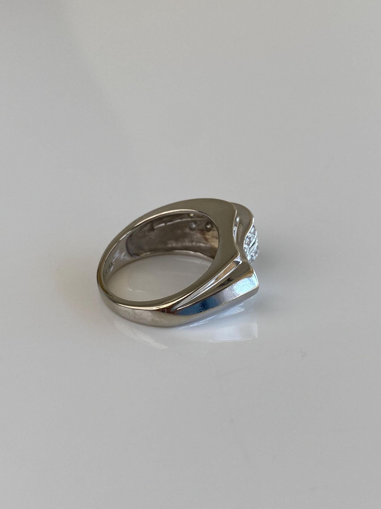 Vintage Solid 14k White Gold Diamond Wavy Ring Band - Size 6.75