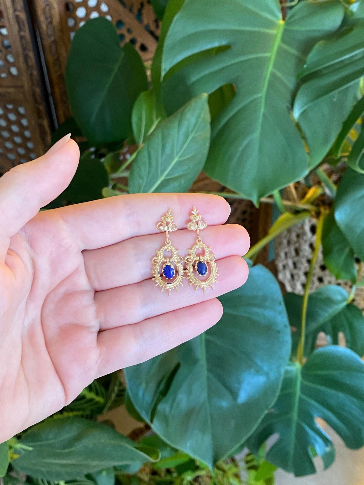 Vintage Solid 14k Yellow Gold Blue Lapis Lazuli Ornate Dangle Stud Earrings